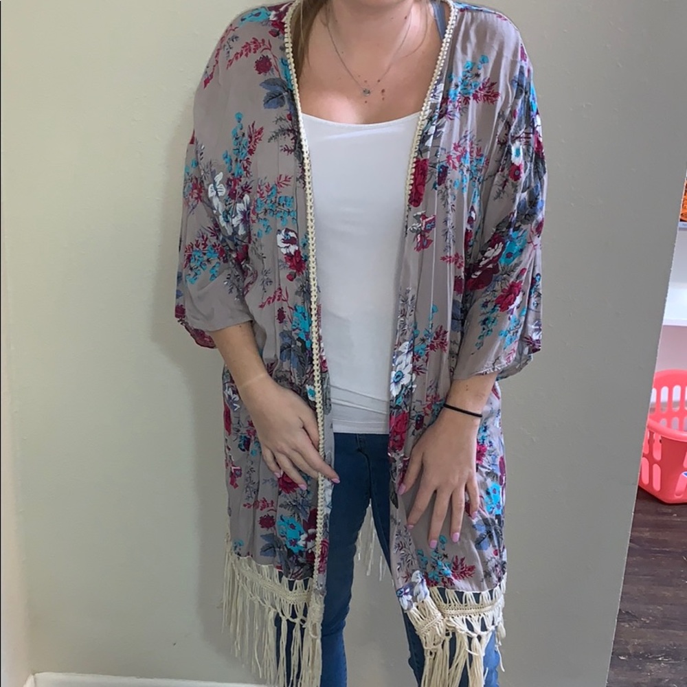 Umgee floral kimono